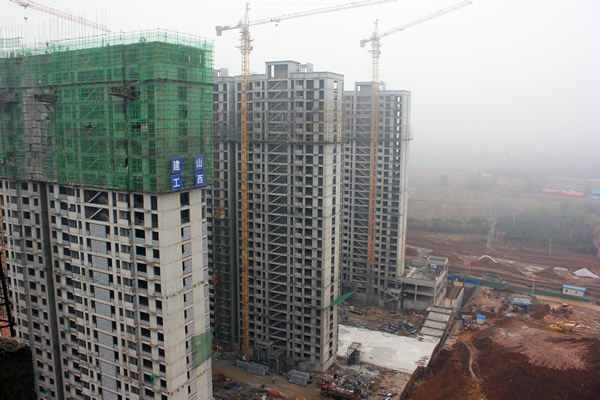 北岩限价商品房项目全面封顶