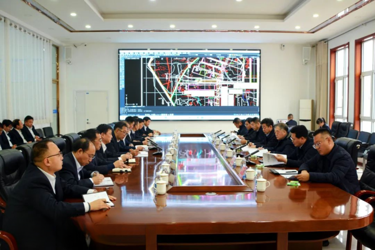 李晓明两会调研.jpg.png 李晓明两会调研.jpg.png